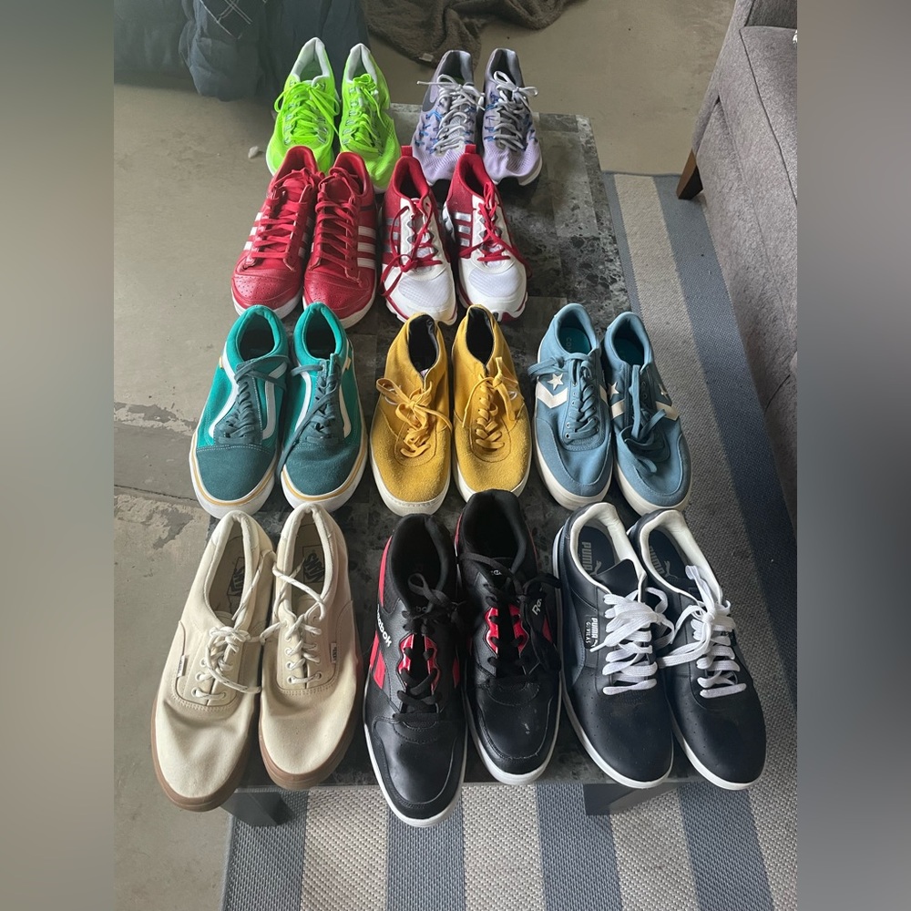 10 Pairs of barely worn shoes.